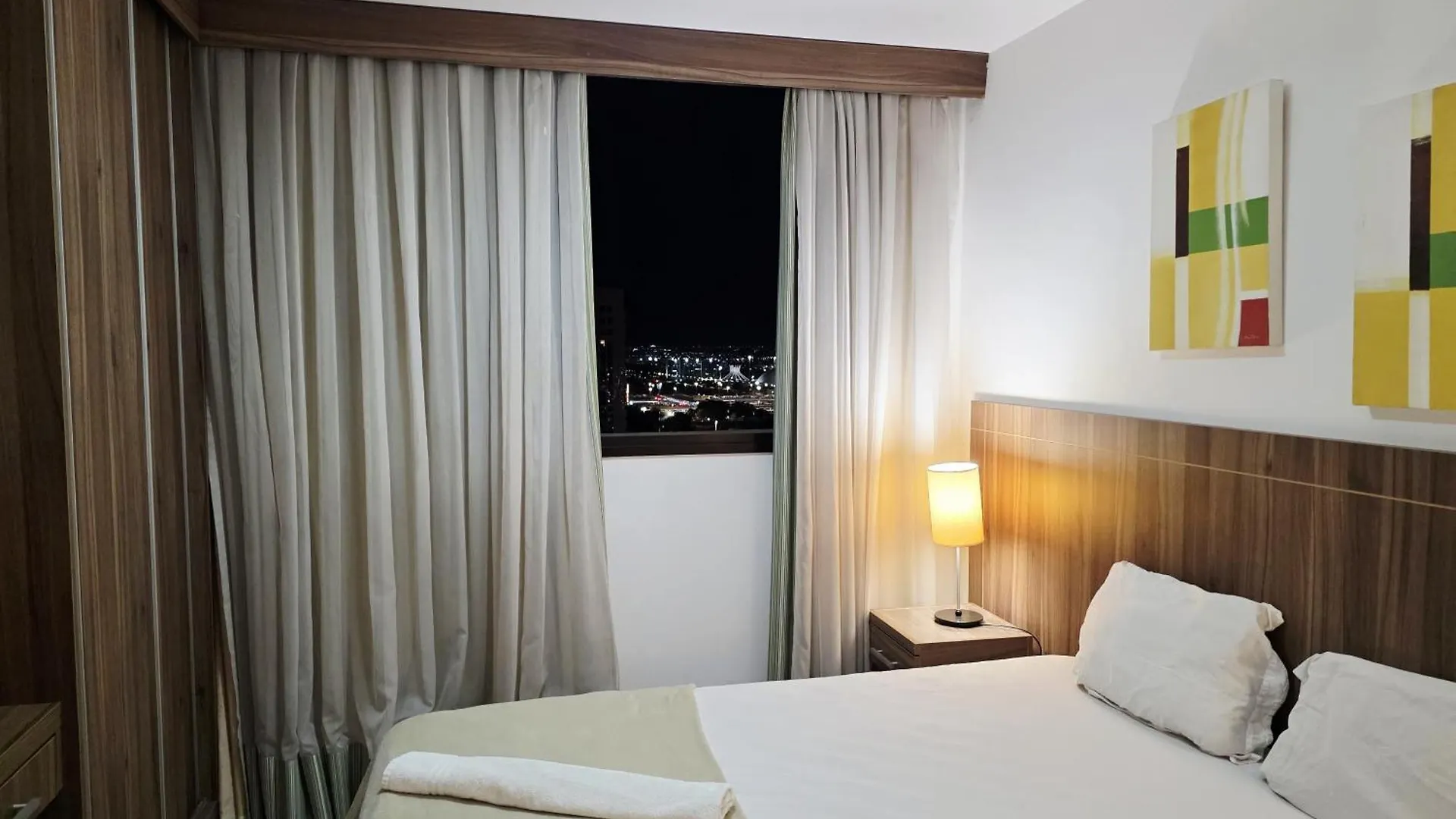 Centro De Brasilia - Proximo Ao Brasilia Shopping Lejlighedshotel