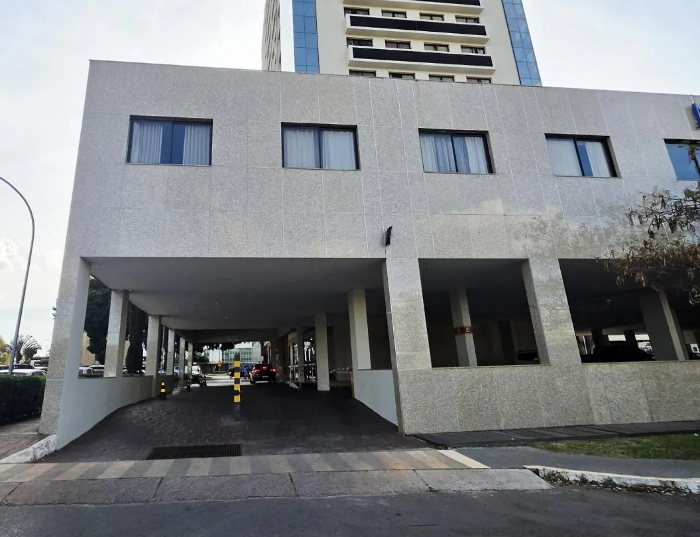 Centro De Brasilia - Proximo Ao Brasilia Shopping Aparthotel