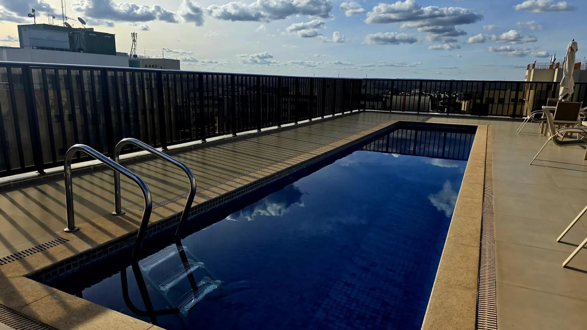 Centro De Brasilia - Proximo Ao Brasilia Shopping Aparthotel